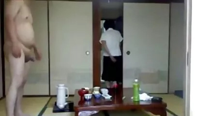 Ha házi szex videók a szobalány kurvának öltözött, akkor a tulajdonos azonnal megdugja.