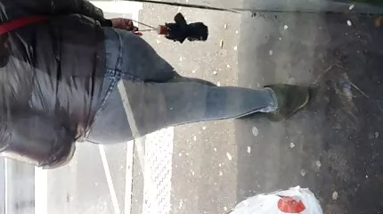 Egy veszekedés a szomszéddal azzal végződött, házi szex videók hogy a csaj egyszerre két farkába szúrt. És a szamárban is!.